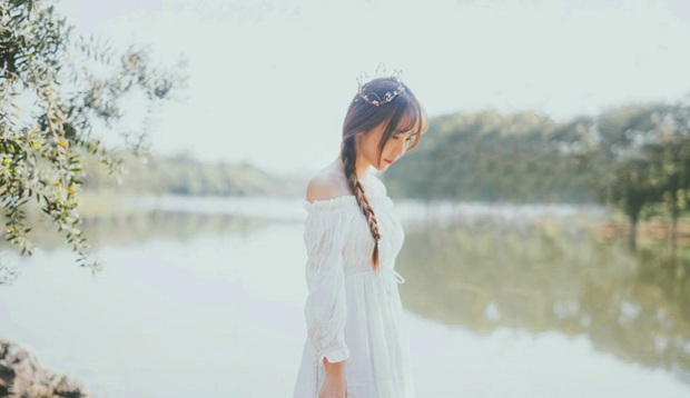 白裙可爱美女气质清新