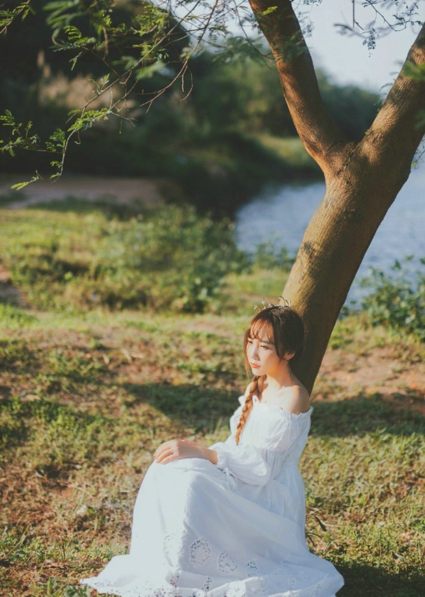 白裙可爱美女气质清新