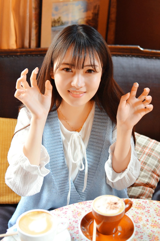 可爱萌妹子长发美女图片