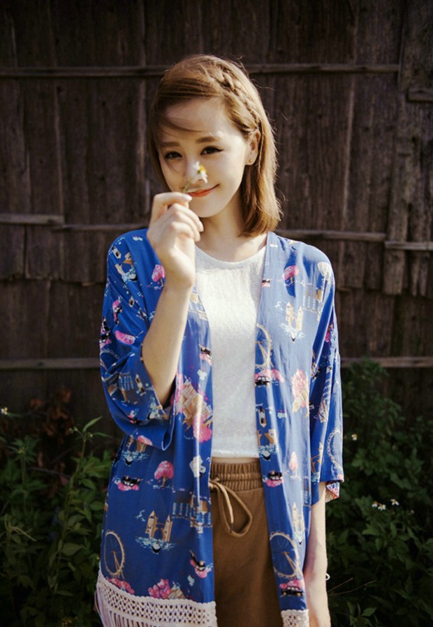 短发美女阳光唯美图片