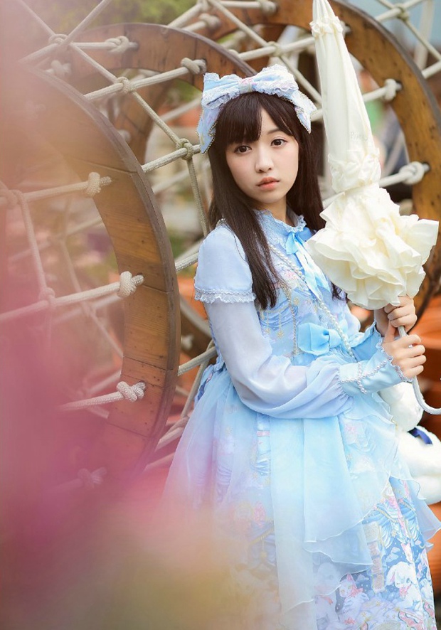 清新花园洛丽塔服粉嫩美女图片