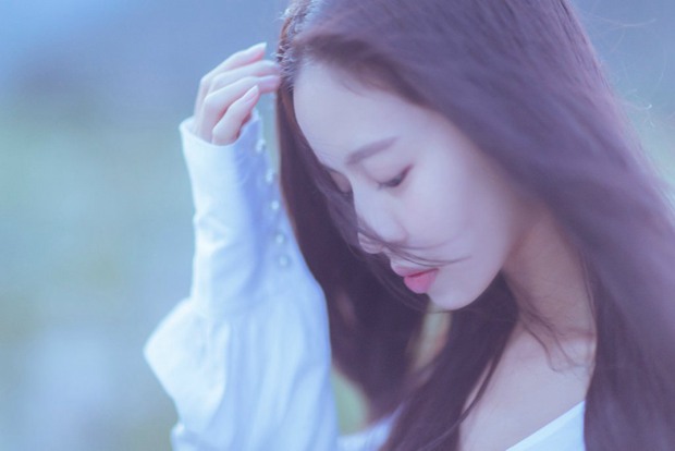 好看长发清纯美女唯美照片