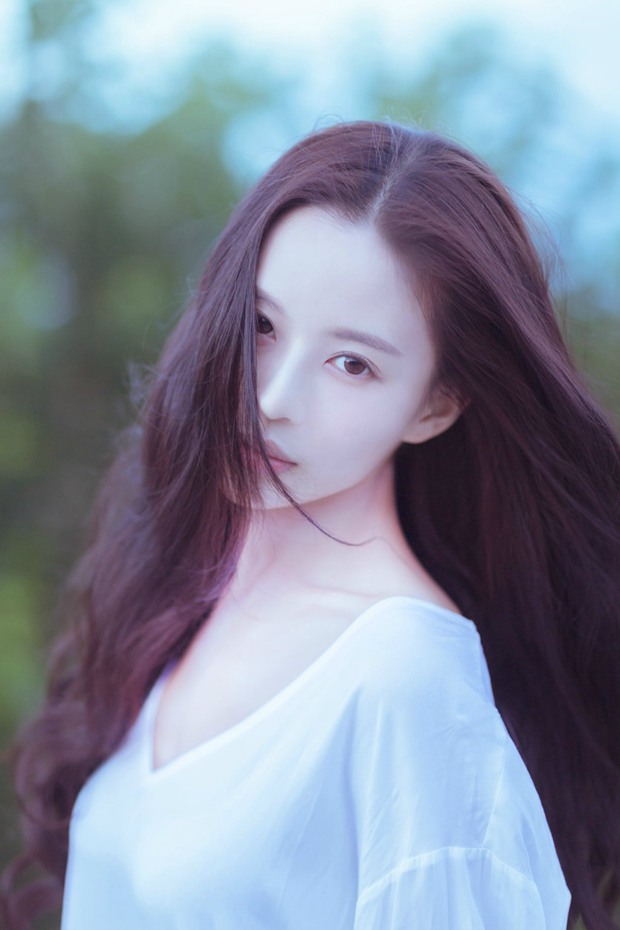 好看长发清纯美女唯美照片