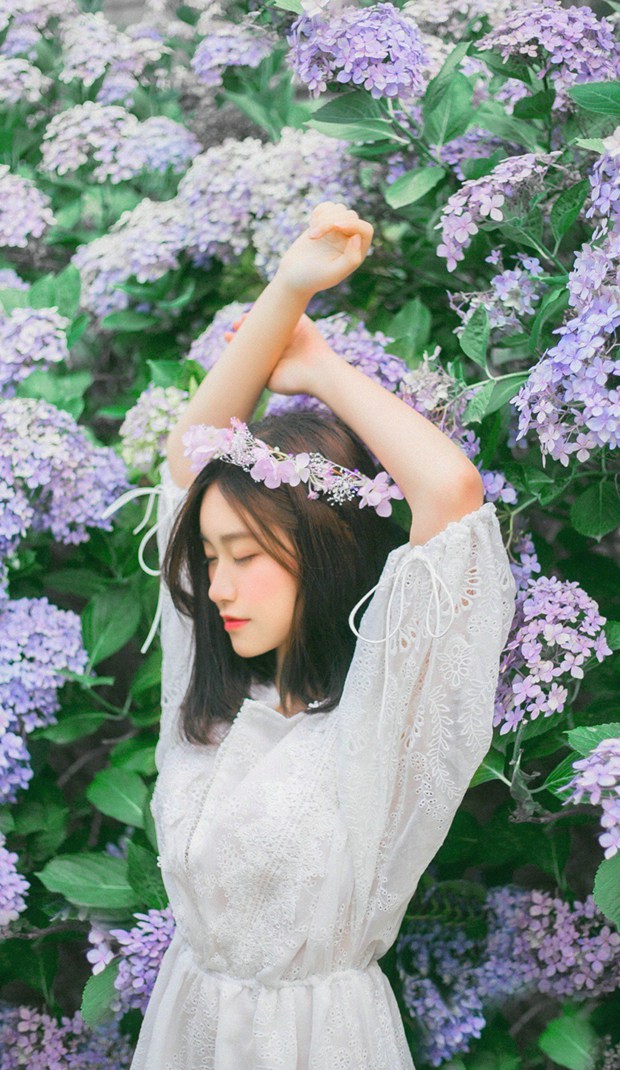 唯美小清新带花环女生