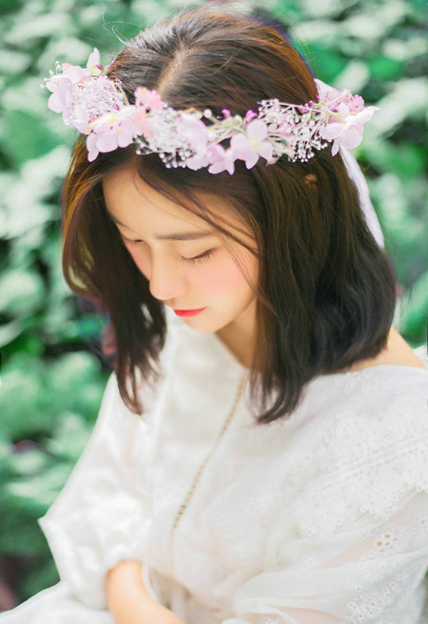 唯美小清新带花环女生