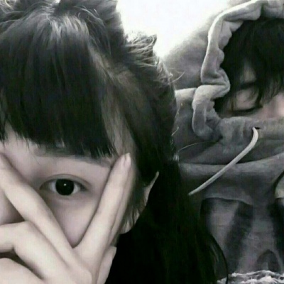 抖音情侣头像一男一女跳舞动漫 赏个脸图片