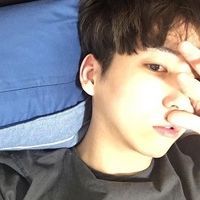 男生帅气忧郁系QQ头像
