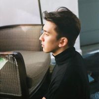 最新伤感男生侧脸QQ头像