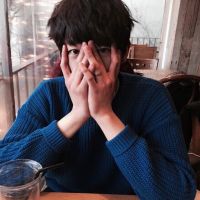 忧郁系帅哥生活照QQ头像