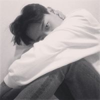 帅气黑白男生头像