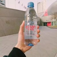 帅酷男生穿的鞋子头像