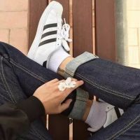 帅酷男生穿的鞋子头像