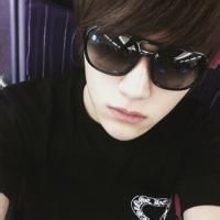 韩国帅哥金明洙QQ头像