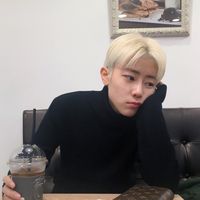帅气男生好基友QQ头像