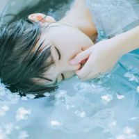 小清新忧伤女生头像