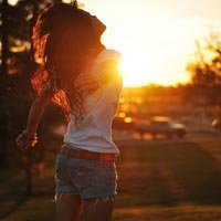 长发背影女生QQ头像