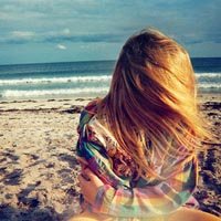 长发背影女生QQ头像