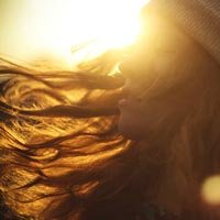 长发背影女生QQ头像