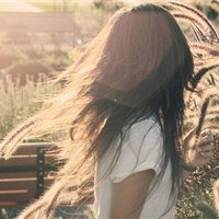 长发背影女生QQ头像