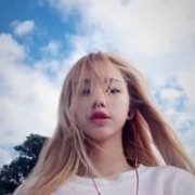 清新安静的美女头像