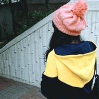 qq头像女生背影带帽子