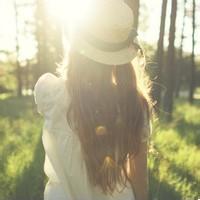 qq头像女生背影带帽子