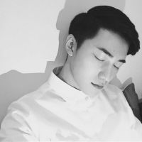 超帅气黑白男生QQ头像