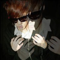 伤感男生带字头像