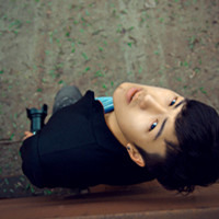 QQ网络帅哥自拍头像 