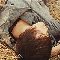 QQ网络帅哥自拍头像 