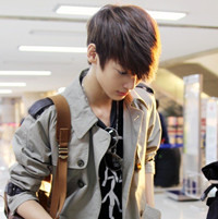 最新唯美QQ男生自拍头像