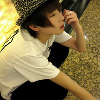 最新唯美QQ男生自拍头像