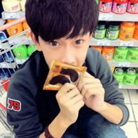 最新唯美QQ男生自拍头像