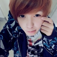 最新唯美QQ男生自拍头像