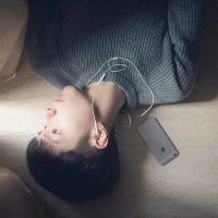 伤感的90后男生头像