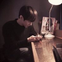 伤感的90后男生头像