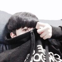 伤感的90后男生头像