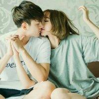 情侣头像一张两个人接吻kiss头像
