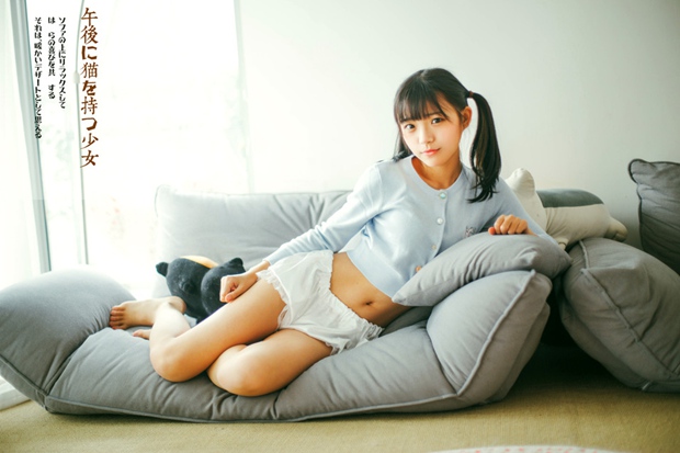 超可爱美女和猫咪图片