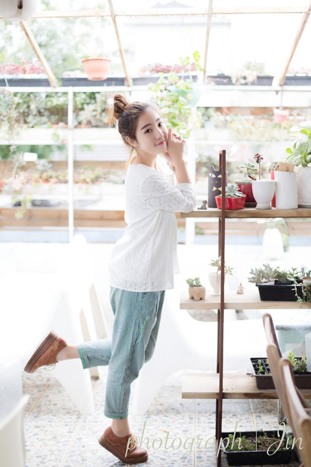 可爱唯美丸子头软妹子