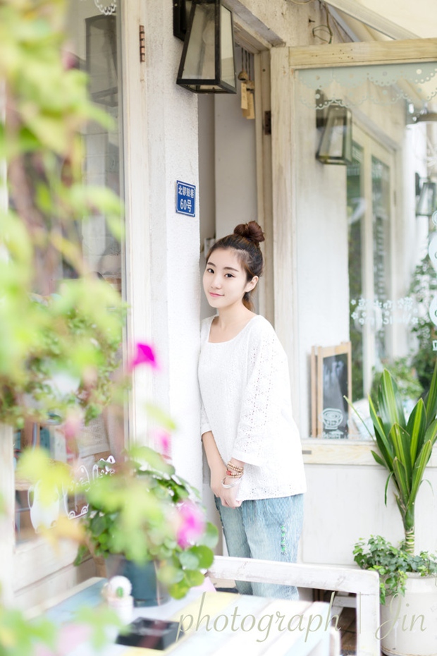 可爱唯美丸子头软妹子