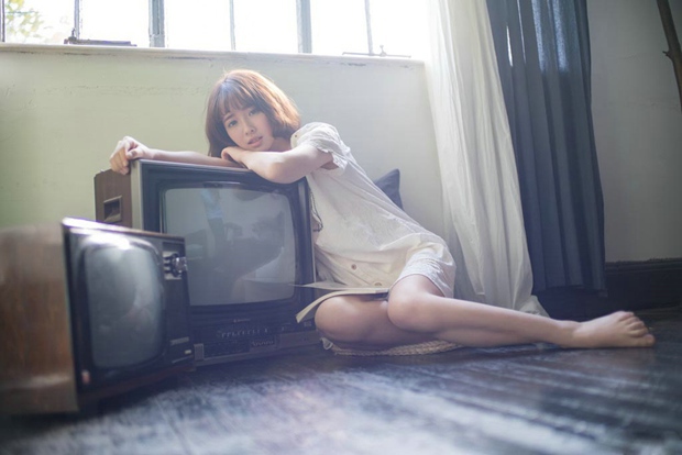 清新爱拍照文艺女生