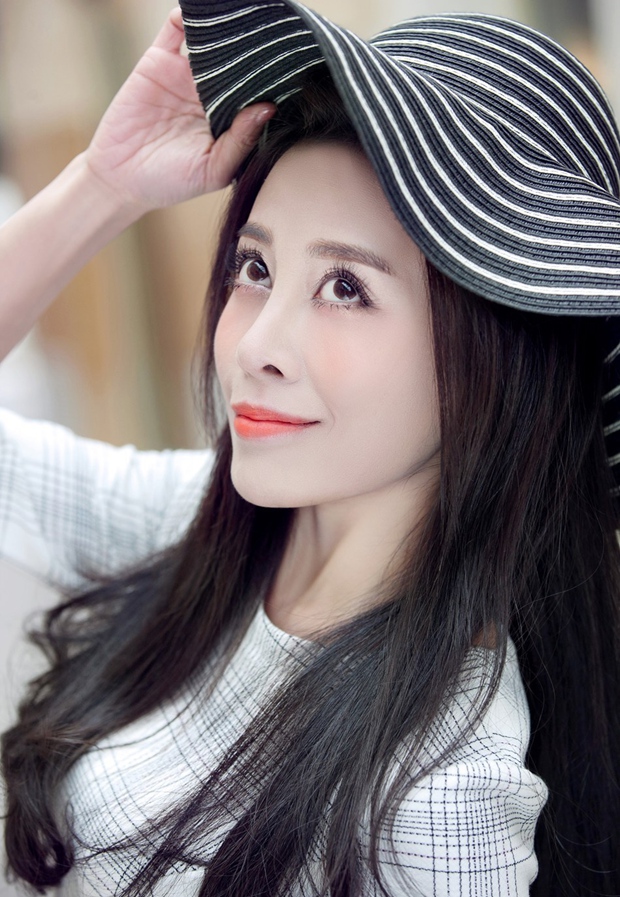 贾媛媛时尚街拍照片