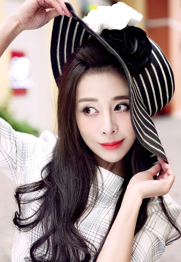 贾媛媛时尚街拍照片