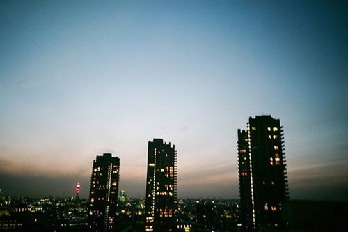 唯美的城市灯光夜景图片