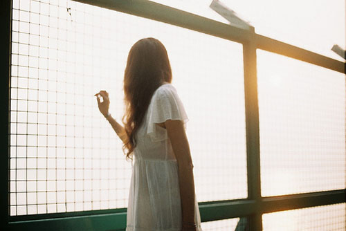 唯美伤感思念女生图片