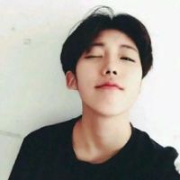 帅气阳光男生微信头像