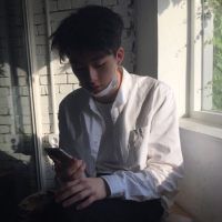 帅气阳光男生微信头像