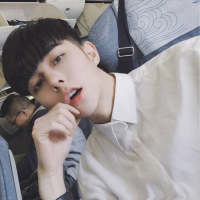 帅气阳光男生微信头像