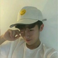 帅气阳光男生微信头像